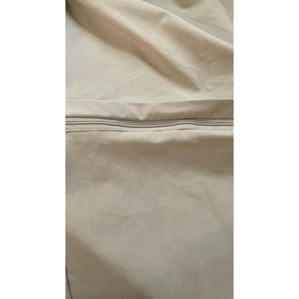 Eddie Bauer utilitarian lightweight